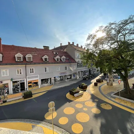 Zentrum & Parkmoeglichkeit * Graz