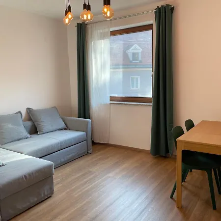 Zentrum&parkmöglichkeit *